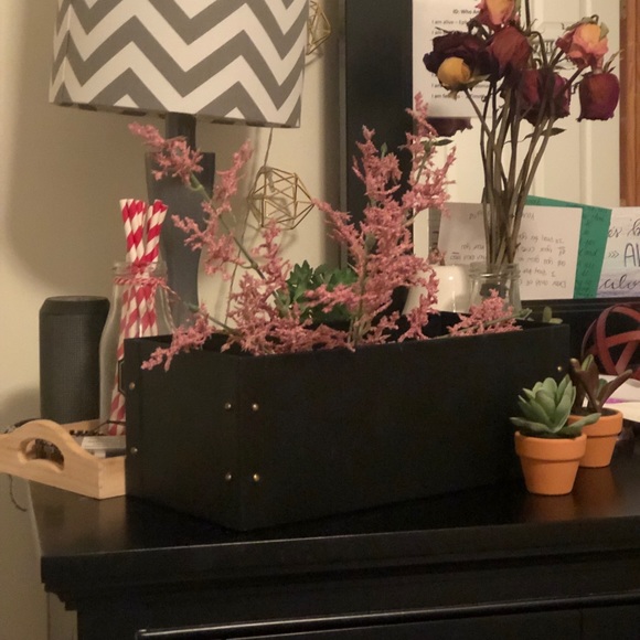 Magnolia Farms flower vase - Picture 4 of 6